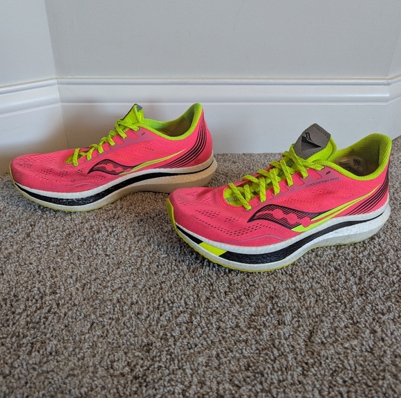 Saucony Endorphin Pro ViZi Pink Running Shoes sz 10 - Picture 3 of 8